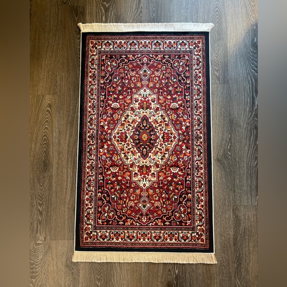 Turkish Rug - Picture 2 of 7